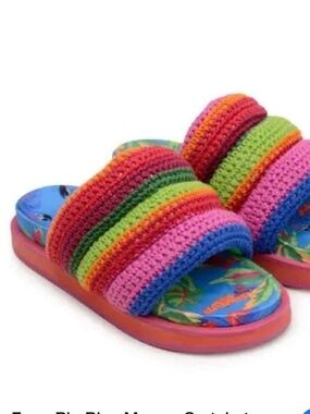 Farm Rio Blue Macaw Crotchet Slip On Chunky Lug Sole Sandals sz 8
 🌈